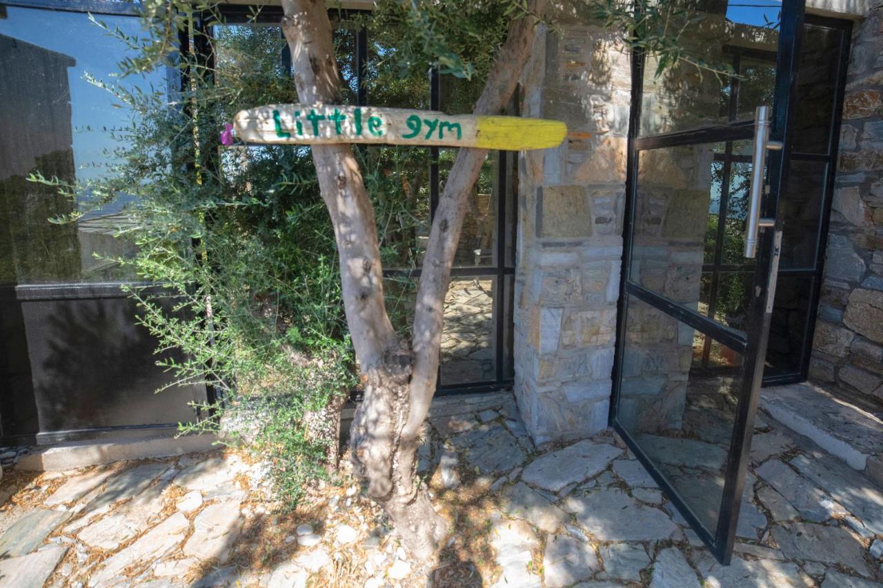 Pyrgos Traditional Village Agios Kirykos  Bagian luar foto