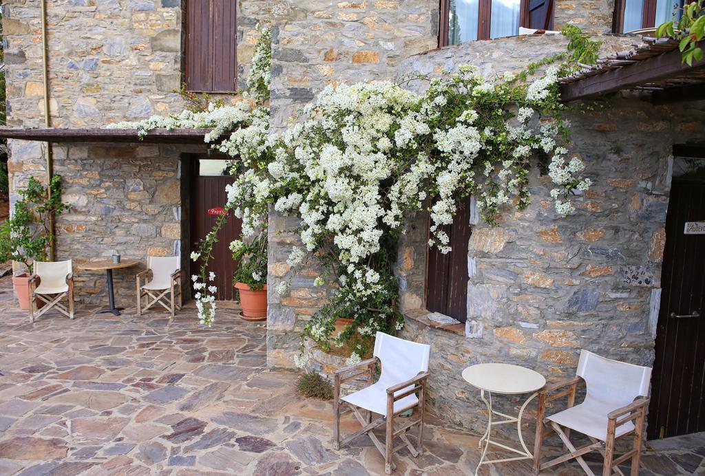 Pyrgos Traditional Village Agios Kirykos  Bagian luar foto